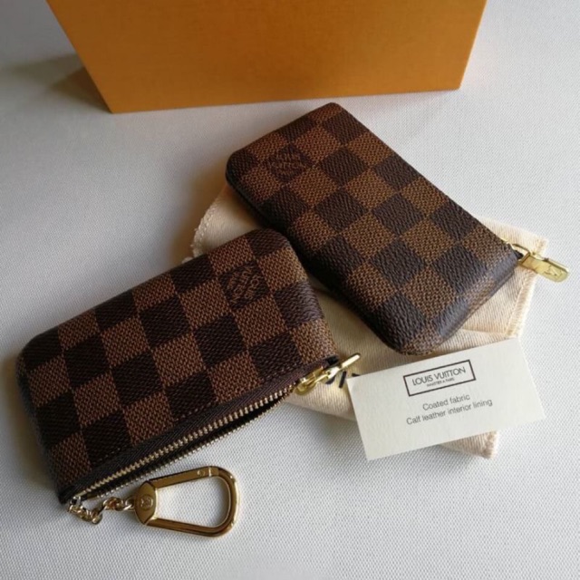 louis vuitton key pouch hinta