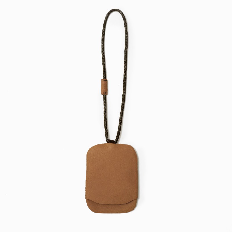 labrador WALNUT key pouch #2 เคสหนังแท้ใส่กุญแจรถยนต์แบบคล้องมือ (LAA188)