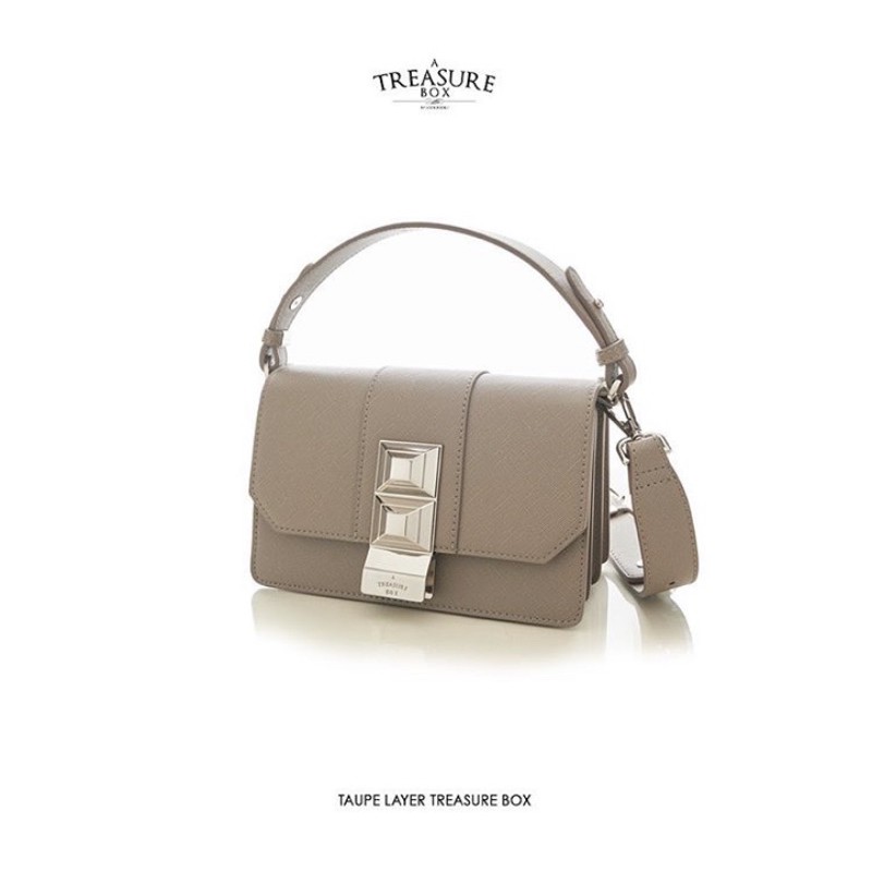 ส่งต่อ Atreasurebox  Taupe Layer🤍🤍