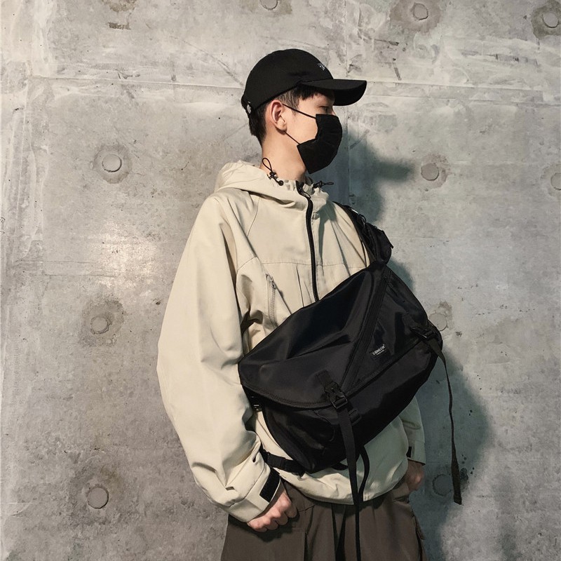 韓国商品/TREEMINGBIRD Maxi Stud Shoulder Bag Shop Textured Shoulder Bag with Zip Closure Online | Max Qatar