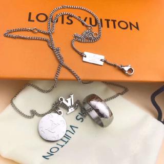 สร้อยคอ LV MONOGRAM CHARMS