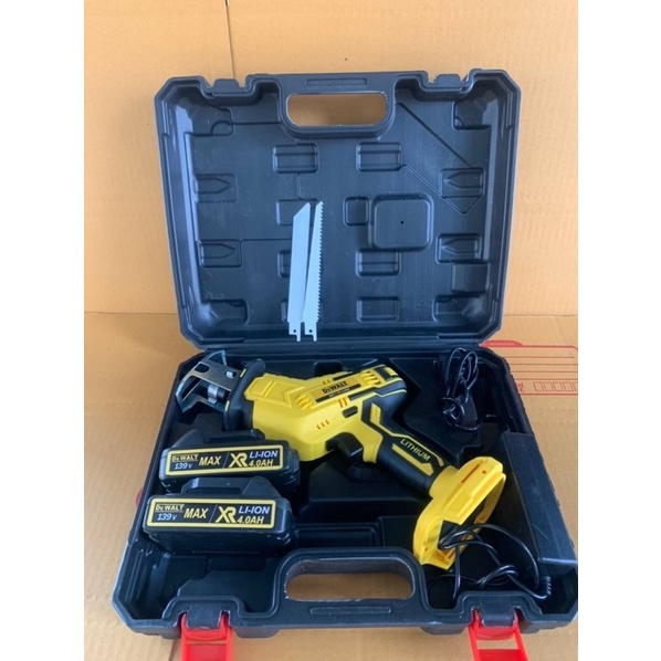 DEWALT เลื่อยคอตรง เลื่อยชัก ไร้สาย 20V MAX BL Motor มอเตอร์ไร้แปรงถ่าน รุ่น DCS367B