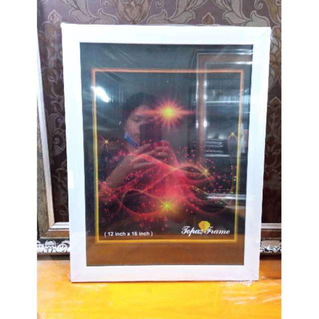 16 นิ้ว FRAME 30 x 40 ซม. // Black & White