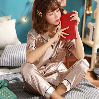 6666 พร้อมส่ง!!! ชุดนอนแขนสั้นขายาว ผ้าซาตินผ้านุ่มลื่นผใส่สบาย ไม่ร้อน