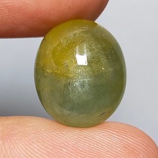 พลอย แซฟไฟร์ ธรรมชาติ แท้ ( Natural Yellow Green Sapphire ) หนัก 14.57 กะรัต