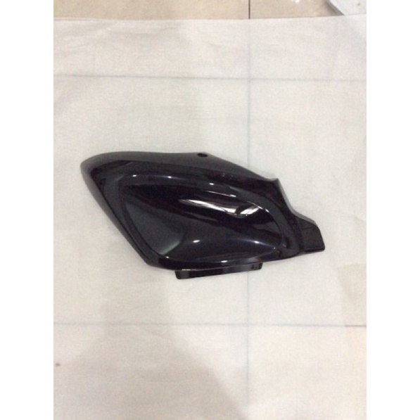 ฝาครอบถัง RH ขวาสําหรับ Suzuki GSX R 150 สีดําเงา