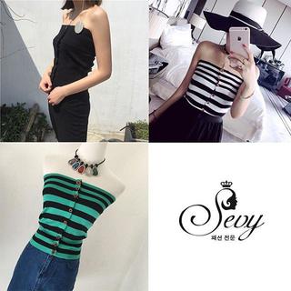 Sevy casual chic design strapless.