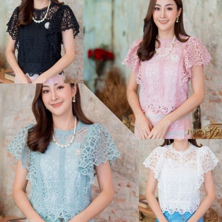 Sale อก36/38/40 เสื้อลูกไม้อิตาลี่ แขนล้ำทรงปลีกค้างคาว ลายสวยมาก เนื้อผ้าลูกไม้นำเข้าค่ะ