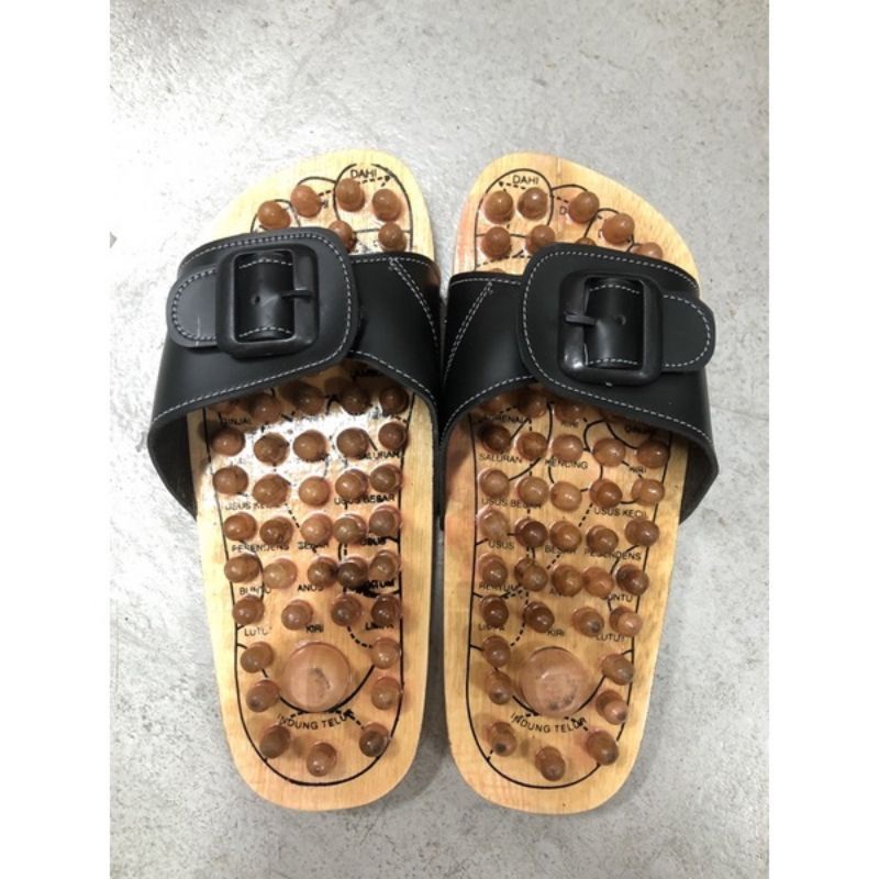STOK รองเท้าเพื่อสุขภาพคุณภาพสูง Kasut Urut Kayu รองเท้าแตะนวดไม้ Acupressure กดจุดเท้า