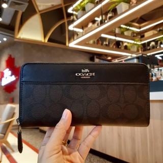 COACH F76873 ACCORDION ZIP WALLET IN SIGNATURE CANVAS Best seller กระเป๋าสตางค์รุ่นคลาสสิค ซิกเนเจอร์ของแบรนด์