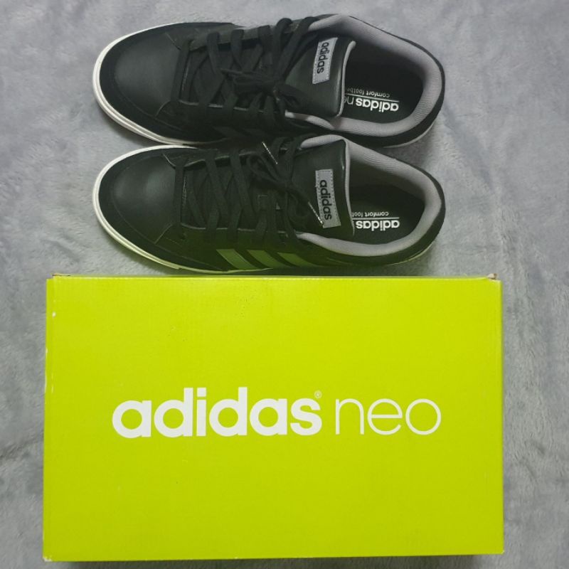 รองเท้า adidas neo พร้อมส่งต่อ