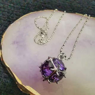 สร้อยคอ​ อเมทิสต์ (Amethyst) ใสและสวยมากค่ะเวลาโดนแสง​ เส้นนี้เลือกเองมาจากเกาหลีค่ะ​ ขนาด1เซนนิดๆค่ะ