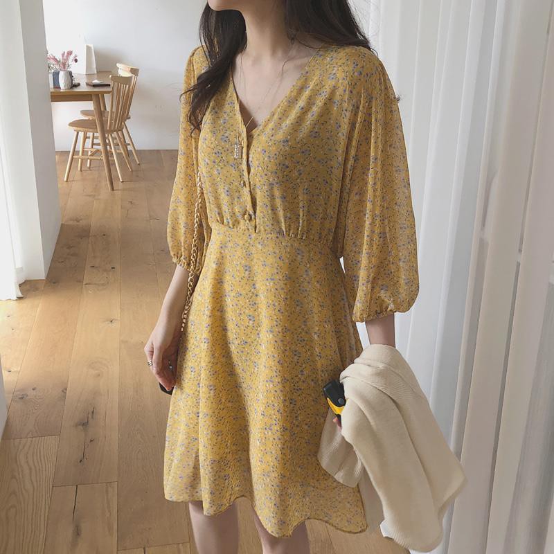 พร้อมส่ง🍑Yellow ชุดเดรสสั้นผูกเอวลายดอกไม้ flowers dress C666