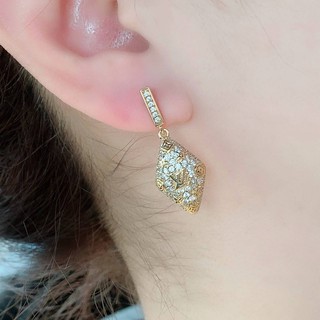 Louis Vuitton Earring ต่างหู Louis Vuitton คอลล่าสุดค่ะงานอย่างใส่ออกมาน่ารักมากๆค่ะ มีแสตมครบ สวยเป๊ะด้านหลังสวยเป๊ะมาก