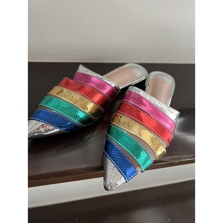 Used! รองเท้าหัวแหลม สีรุ้ง size39