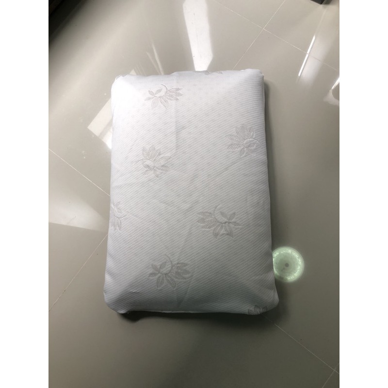 หมอนยางพาราธรรมชาติ 100%  100% natural latex pillow