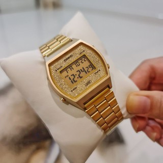 นาฬิกาผู้หญิง CASIO รุ่น B640WGG-9 สีทองตกแต่งด้วยคริสตัลบนหน้าปัด