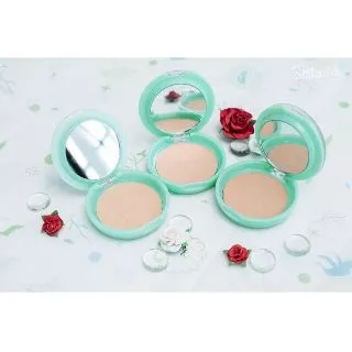 แป้งเชนโดริ ยูวี ออยล์-ฟรี ฟาวน์เดชั่น Zendori UV Oil Free Foundation SPF12(สีเขียว)