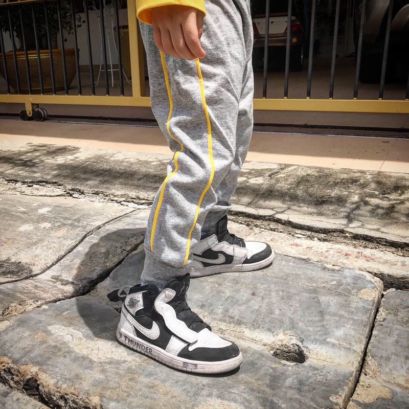 กางเกงเด็กเอวยืดใส่สบาย รุ่นตีแถบ 250฿