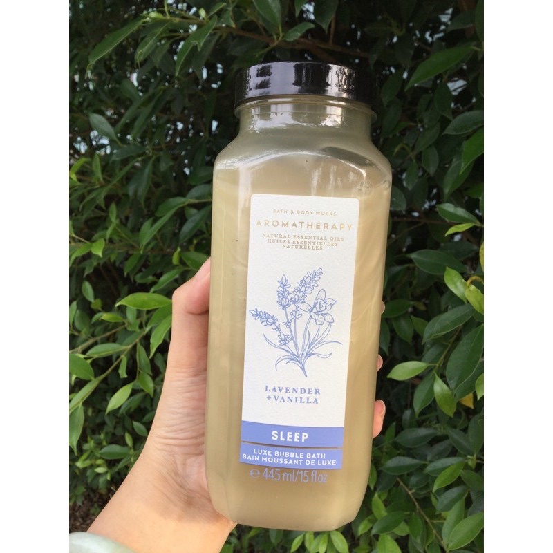 Bath & body works aromatherapy luxury bath lavender+vanilla 445ml. ของ