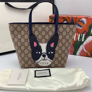 Gucci tote bag kid Original Grade Size 20cm น่ารักมากๆค่ะ เรียกได้ว่าเป๊ะทุกอณูเลย คล้องแขนเก๋ๆ  แถมยังจุของได้เยอะ