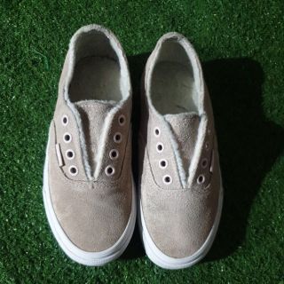 รองเท้ามือสอง vans size 22 cm. เบอร์ 35eur