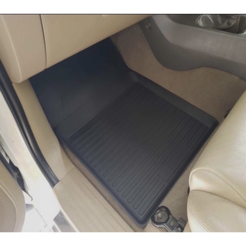 ผ้ายางปูพื้นรถยนต์ Toyota Innova ปี 2005-2014 (ก่อนโฉมปัจจุบัน) พรมรถยนต์ ถาดยางรองพื้นรถ พรมยกขอบ - รูปที่ 3