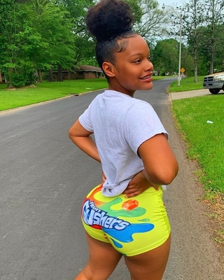 gusher biker shorts