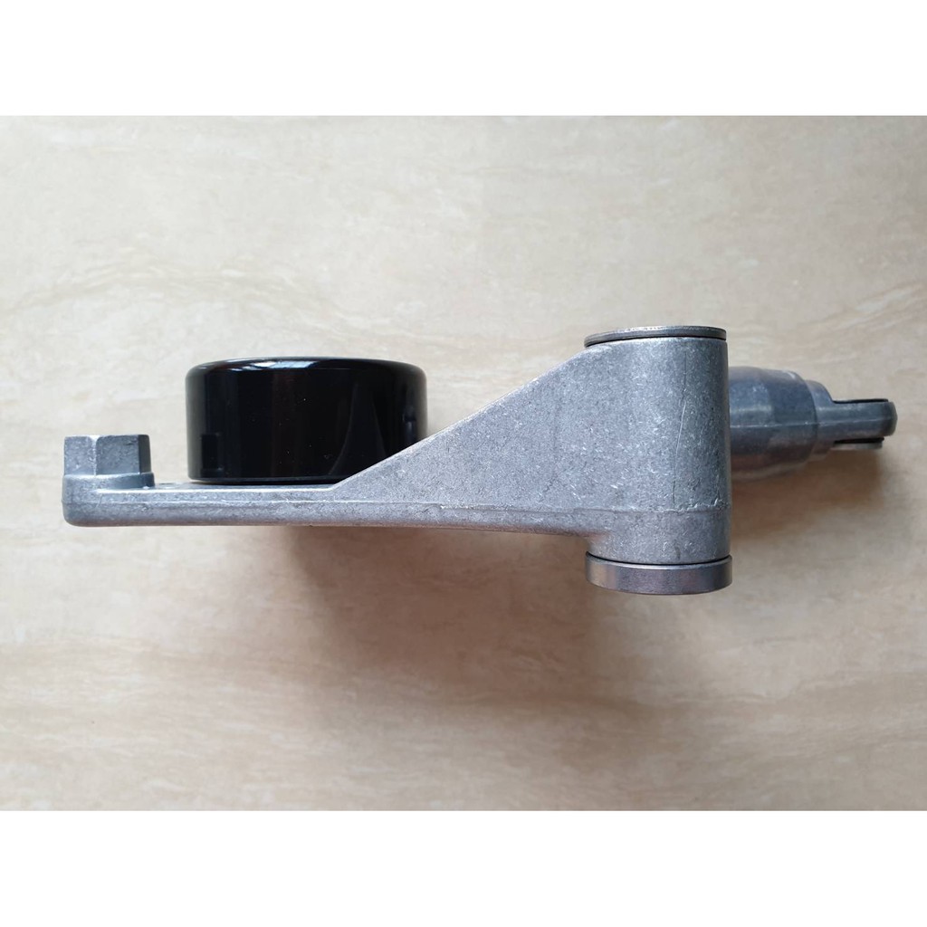 ขาดีด+ลูกลอก+โช็คดันสายพาน TOYOTA CAMRY,1AZ,2AZ ไต้หวัน ราคาชุดละ 750 บาท