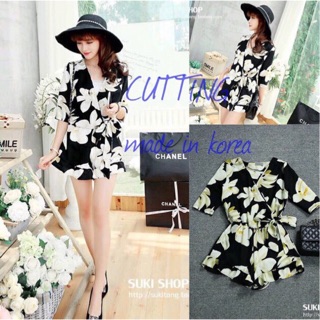 New !!!! 🌸Floral print playsuit with frill trimmed detailing🌸 จั๊มสูทแขนยาว สไตล์สาวเกาหลี ดีเทลอก