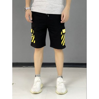 กางเกงขาสั้นแนว street fashion