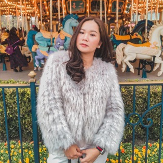 New in 🔥 Evelyn II fur coat กันหนาวได้ถึงติดลบ ☃️