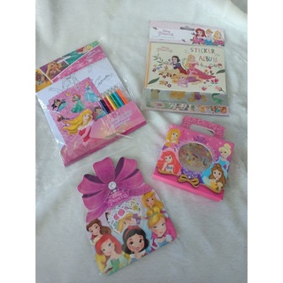 เซ็ตระบายสี + สติกเกอร์ Disney