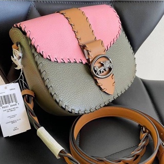 🎀 (สด-ผ่อน) กระเป๋าสะพาย ชมพูเขียว C4106 GEORGIE SADDLE BAG IN COLORBLOCK WITH WHIPSTITCH