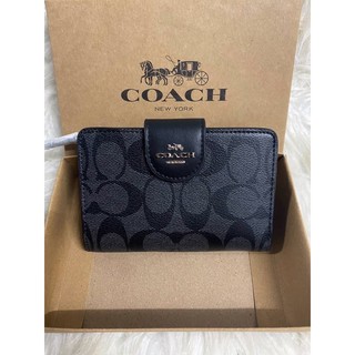 Coach MEDIUM CORNER ZIP WALLET IN SIGNATURE CANVAS