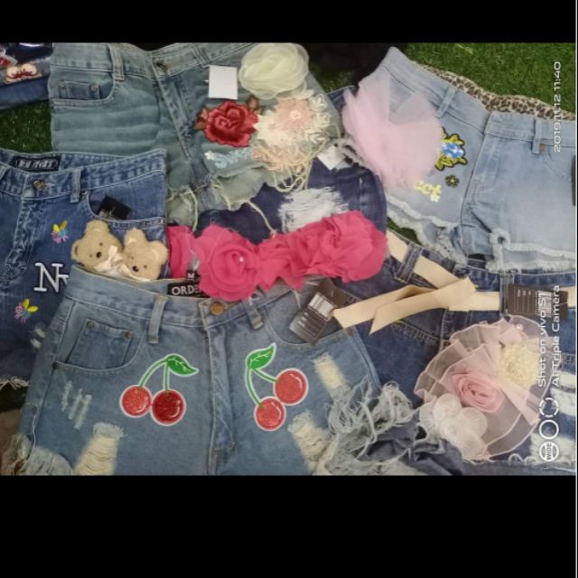 มี1เซตเท่านั้นS, M
ปล่อยยีนส์สั้นสวยๆๆ
มีอย่างล่ะตัวจร้า!!!
ราคา60 บาท