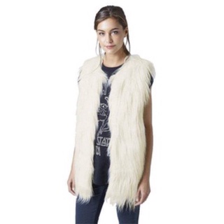 fur vest topshop เสื้อกั้กขนเฟอร์ Topshop อก34-35 ยาว26.5นิ้ว