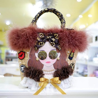 สวยไร้ที่ติ กระเป๋าสานแฮนด์เมด ตกแต่งอะไหล่