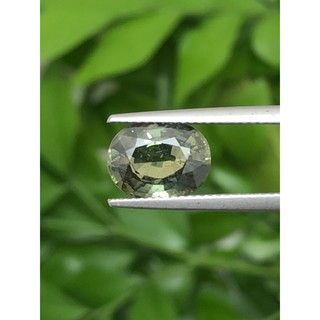 เขียวส่อง Green Sapphire 绿色蓝宝石 4.31 กะรัต (Cts.克拉) ดิบ/ Unheated 未加热的 VS