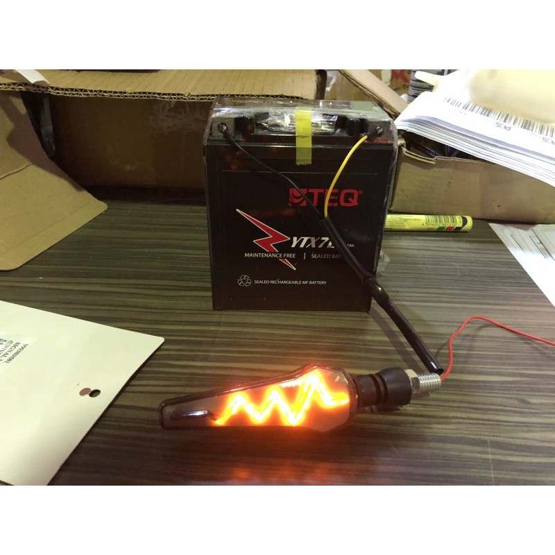 ชุดสัญญาณไฟวิ่ง LED Y15 / R15 / RS150 / LC135 V4-V6 / RFS150 / R25 / Ninja250 / ER6 / Ducati / VF3i 