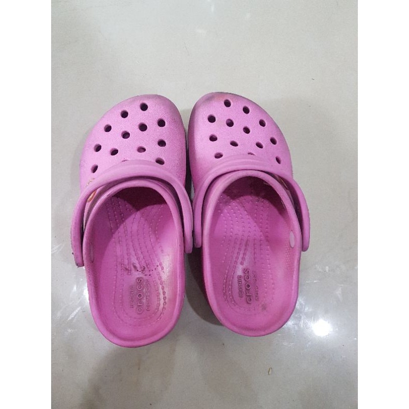 รองเท้า crocs สำหรับเด็กไซส์ C9 แบรนด์แท้  จาก Shop มือสอง