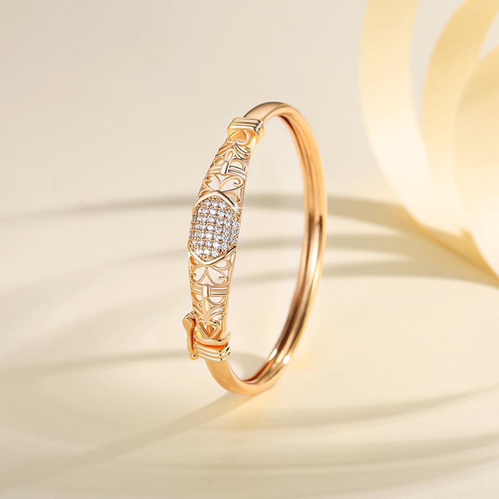 M05t Y486 สร้อยข้อมือไทเทเนียมผู้หญิงแท้เพทายชุบทองสแตนเลสเกาหลีเพชรสําหรับผู้หญิงสร้อยข้อมือแฟชั่นอ