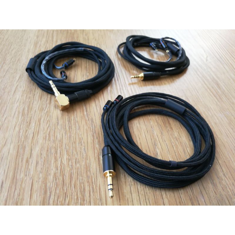 สายอัพเกรด ช่างจ๊อบ By Job Acoustic มีให้เลือกทั้งแบบ 2pin mmcx แบบ 3.5มาตรฐาน และ 2.5Balanced