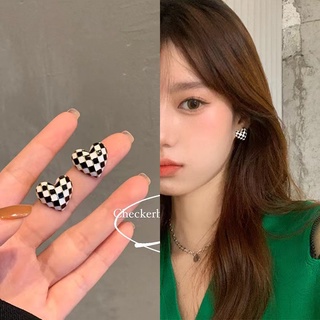 ต่างหูกระดุมสําหรับผู้หญิงรูปหัวใจ Peach 3D Checkerboard