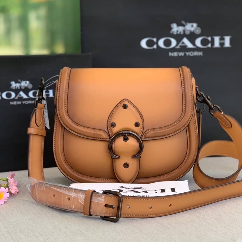 (ผ่อน0%) กระเป๋าสะพายข้าง Coach C0749 Coach Beat Leather Saddle Bag หนังแท้ สีน้ำตาล