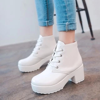 พรีออเดอร์-รองเท้าบูท Sz.35-45 (ขาว,ดำ) ส้นสูง7cm/2.8นิ้ว (CS428)