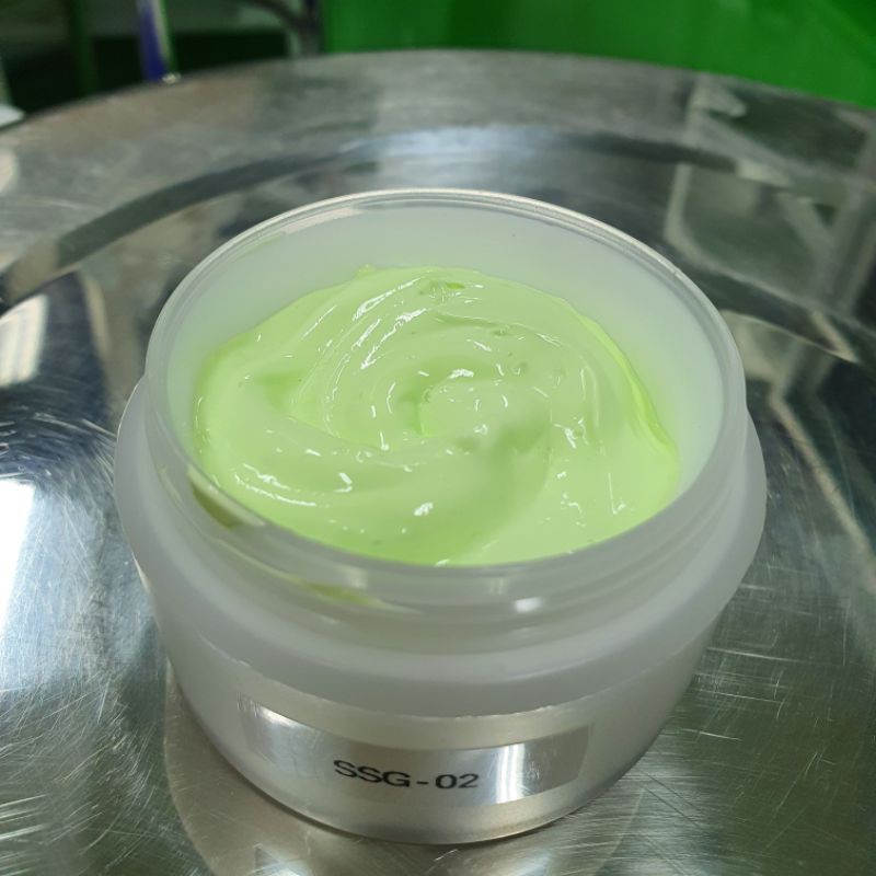 Whitening body sunscreen colour