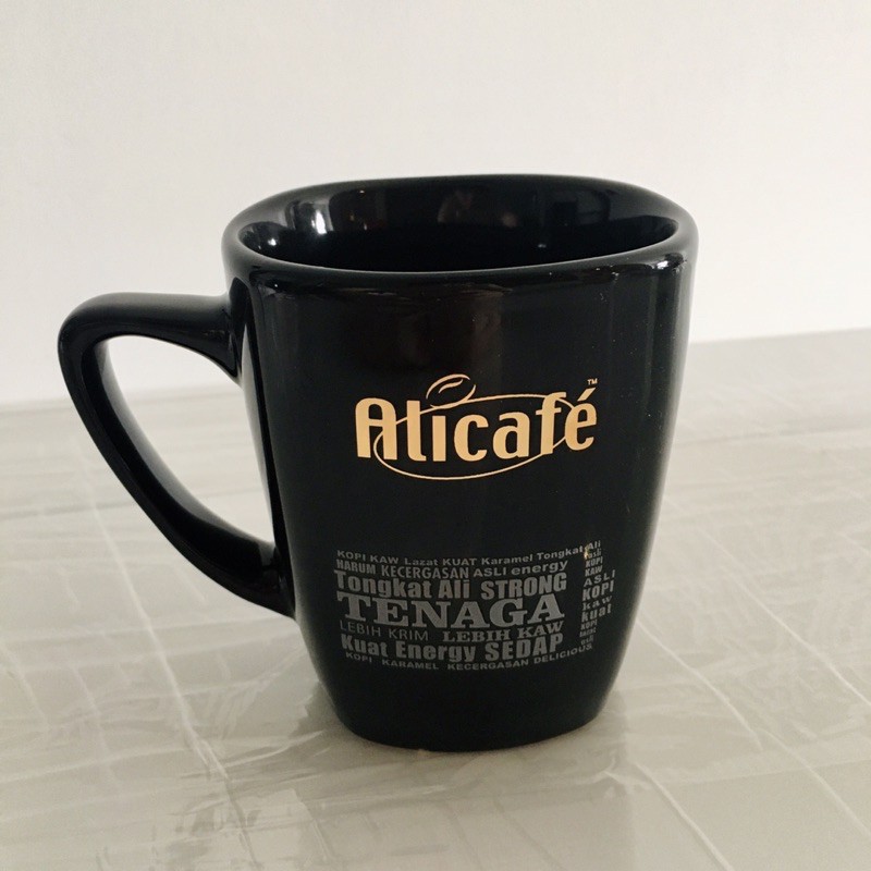Alicafe แก้วรูปทรงเพชรสีดํา