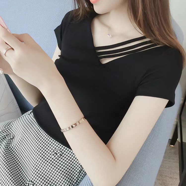 【WJZ】เสื้อยืดแขนสั้นคอวีแฟชั่นสตรีสไตล์เกาหลี【6766】