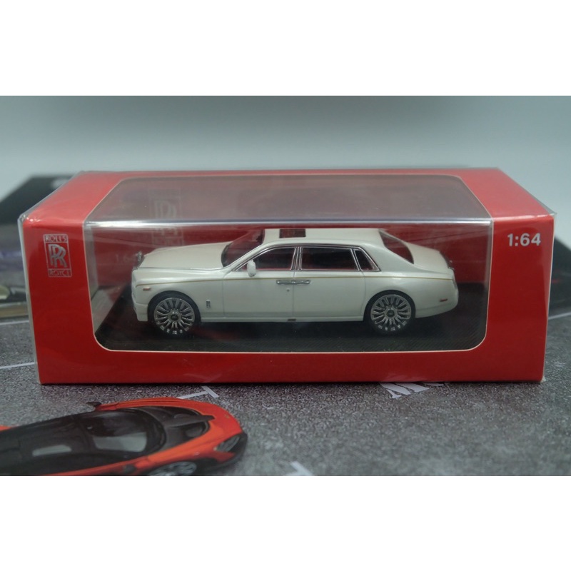 โมเดลรถ Roll's Royce Phantom white โมเดลรถยนต์ Royce Phantom สีขาว 1/64